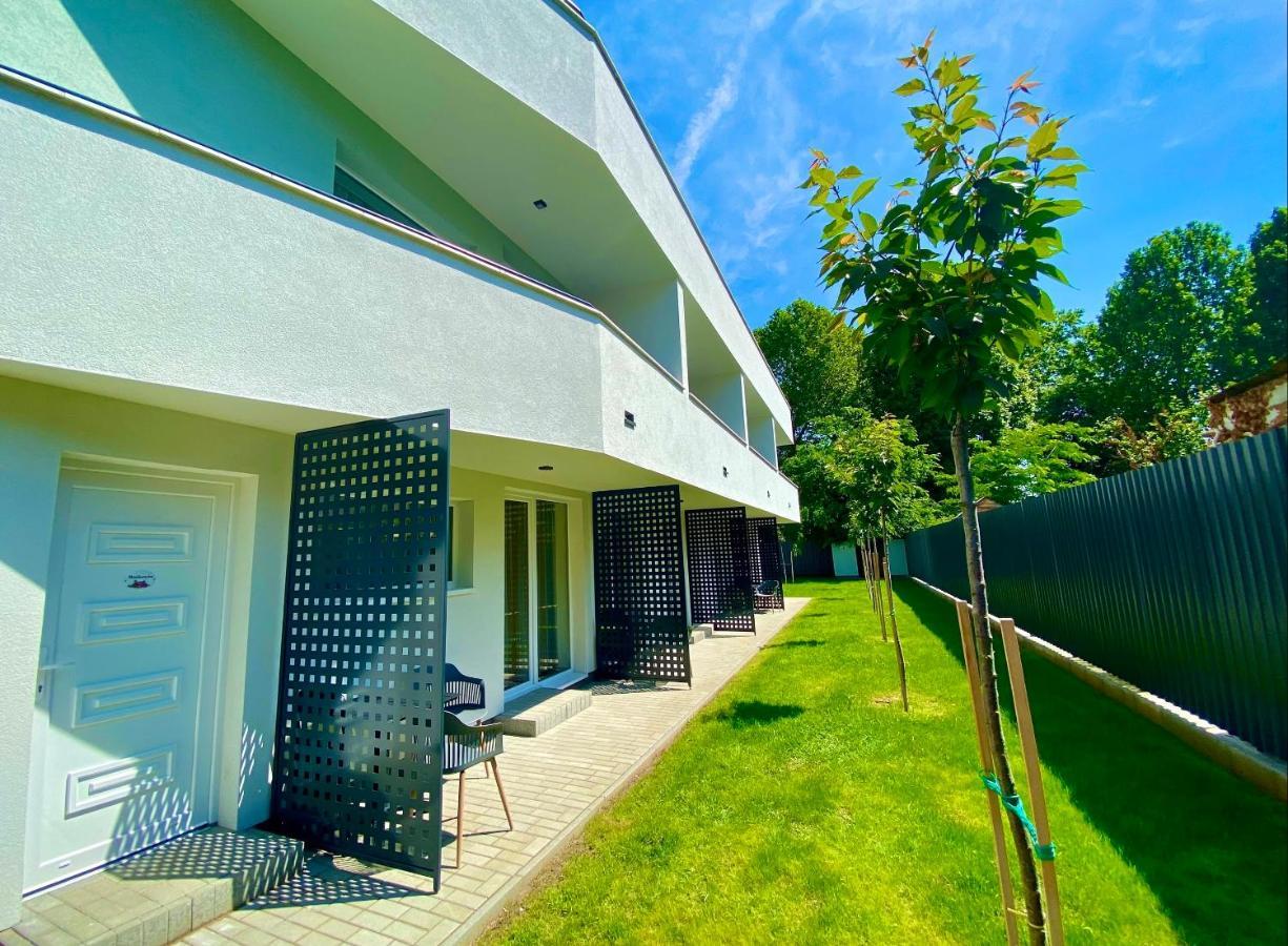 Lilac Apartman Balatonlelle Exterior foto